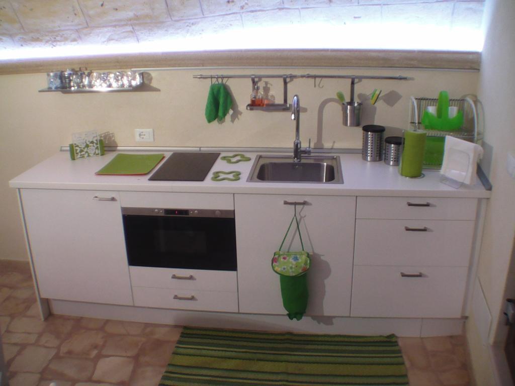 Bed and Breakfast La Grotta Мезанье Номер фото
